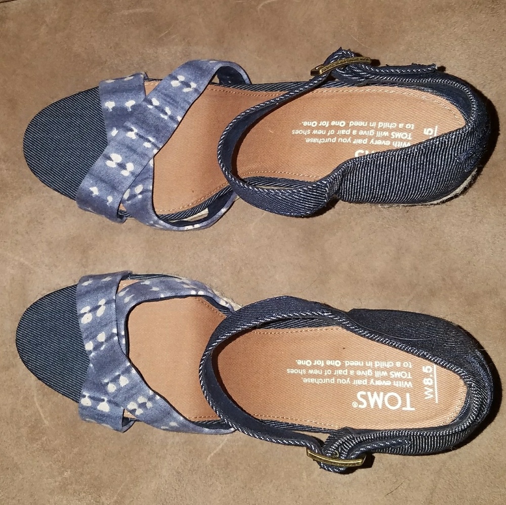 Tom's Denim Woven Wedge Sandals - size 8.5